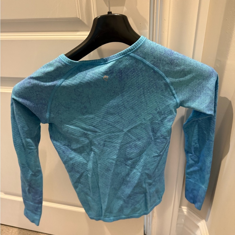 Ivviva blue top